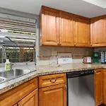 Canal Front Oasis With Pool, Bbq, 15 Mins To Beach